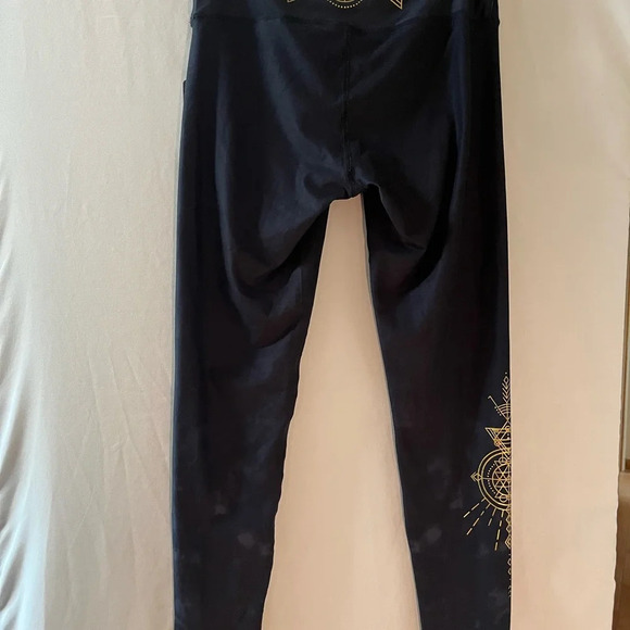 Sol & Mane sacred Cora Tri Legging Black with Gold graphics size Large - Picture 3 of 6